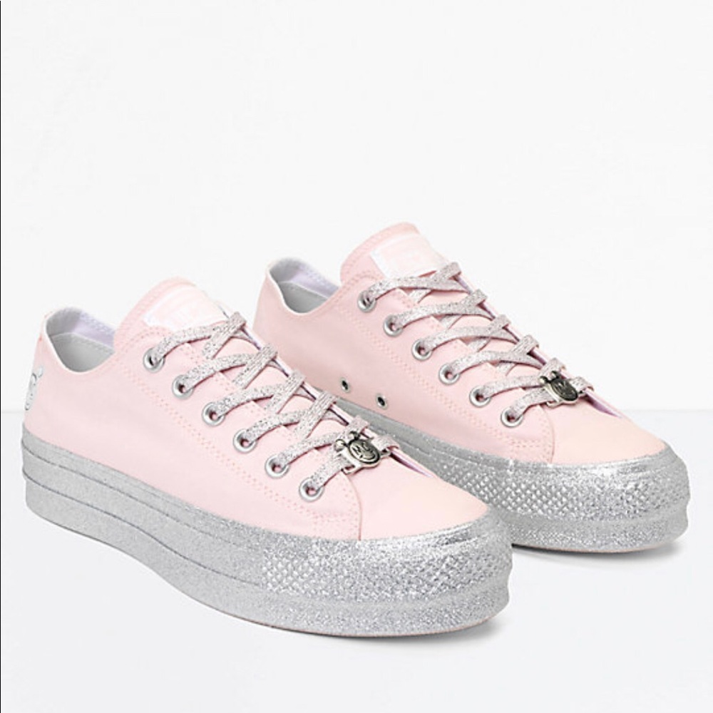 Miley Cyrus x Converse